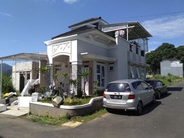 JUAL RUMAH VILLA DI CIPANAS PUNCAK, BERKABUT, VIEW GUNUNG GEDE PANGRANGO