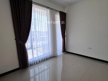 Rumah 2 Lantai Nyaman Di Cluster Gardenville TKI 3 Bandung