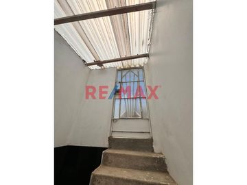 ¿Estás buscando la casa ideal para tu familia? 

Te presentamos esta hermosa casa de 3 pisos, diseñada para brindarte comodidad, estilo y una calida