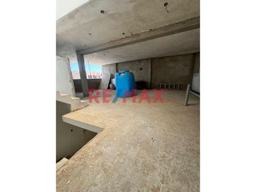 ¿Estás buscando la casa ideal para tu familia? 

Te presentamos esta hermosa casa de 3 pisos, diseñada para brindarte comodidad, estilo y una calida