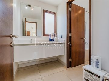 Casa en venta de 6 dorm. en Lo Barnechea