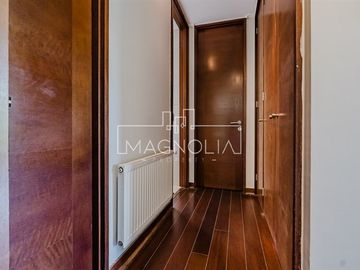 Casa en venta de 6 dorm. en Lo Barnechea