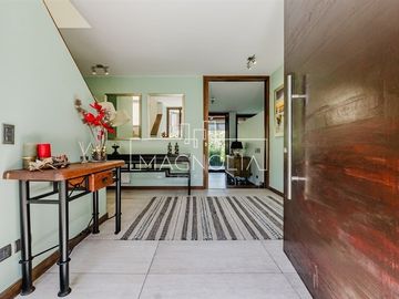 Casa en venta de 6 dorm. en Lo Barnechea