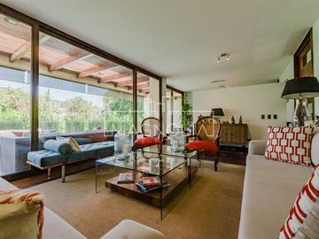 Casa en venta de 6 dorm. en Lo Barnechea