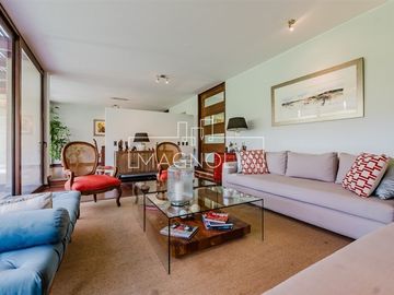 Casa en venta de 6 dorm. en Lo Barnechea