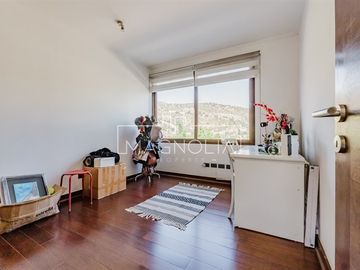 Casa en venta de 6 dorm. en Lo Barnechea