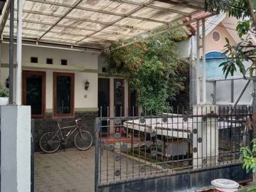 rumah siap huni dalam komplek di antapani