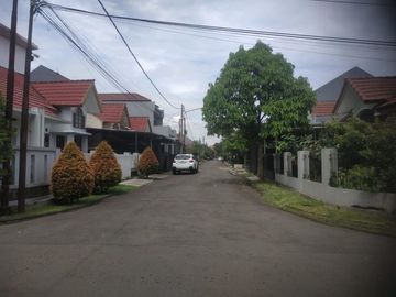 rumah siap huni dalam komplek di antapani