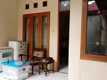 rumah siap huni dalam komplek di antapani