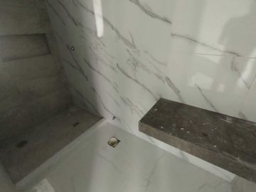 CASA EN VENTA NUEVA CON ALBERCA Y UNA REC. EN P.B. FRACC. LOMAS DIAMANTE