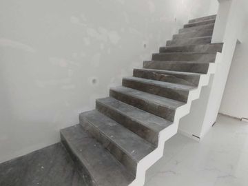 CASA EN VENTA NUEVA CON ALBERCA Y UNA REC. EN P.B. FRACC. LOMAS DIAMANTE