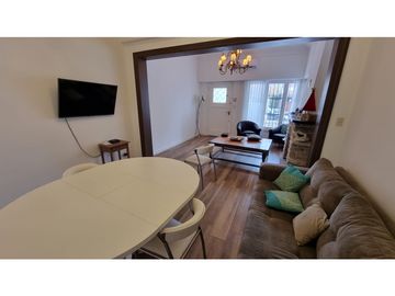 Chalet de 4 ambientes con dependencia, patio y garage. Stella Maris.