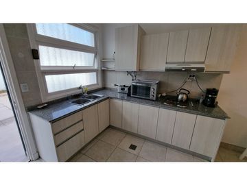 Chalet de 4 ambientes con dependencia, patio y garage. Stella Maris.