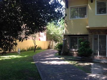IMPONENTE PH TIPO CASA. APTO VARIOS RUBOS. TIGRE LINIERS 456.