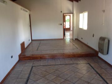 IMPONENTE PH TIPO CASA. APTO VARIOS RUBOS. TIGRE LINIERS 456.