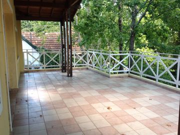 IMPONENTE PH TIPO CASA. APTO VARIOS RUBOS. TIGRE LINIERS 456.
