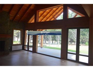 Casa A Estrenar De 4 Dormitorios En Suite, Chapelco Golf & Resort, San Martín De Los Andes Patagonia Argentina