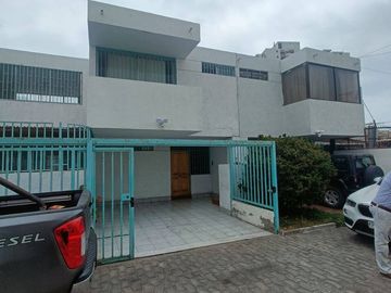 Se ofrece en venta casa en Avelino Contardo Antofagasta