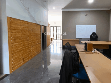 Rumah Kantor Untuk Usaha Dan Hunian Di Depan Empire XXI Jogja