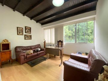 apartamento en venta en poblado aguacatala. Cod V11739