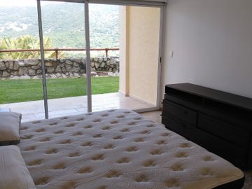 Acapulco Real Diamante hermoso departamento con Alberca y jardin privado