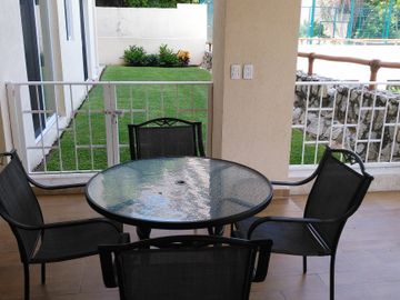 Acapulco Real Diamante hermoso departamento con Alberca y jardin privado