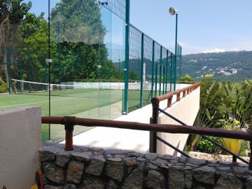 Acapulco Real Diamante hermoso departamento con Alberca y jardin privado