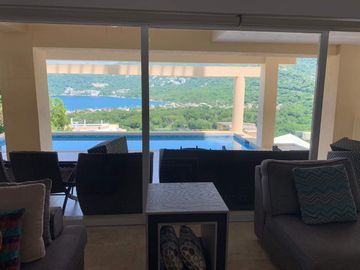 Acapulco Real Diamante hermoso departamento con Alberca y jardin privado