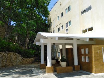 Acapulco Real Diamante hermoso departamento con Alberca y jardin privado