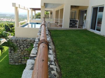 Acapulco Real Diamante hermoso departamento con Alberca y jardin privado