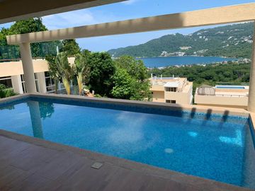 Acapulco Real Diamante hermoso departamento con Alberca y jardin privado