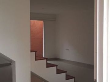 Rumah dijual mewah cantik LIMITED STOCK di pusat kota bandung Cikutra Pahlawan