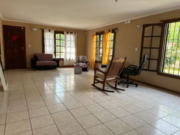 Casa en venta de 1 dormitorio en Felix U Camet