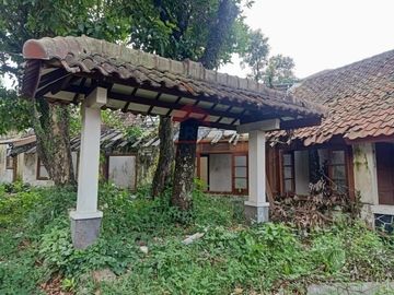 Rumah nuansa klasik Jl. Cendana Cihapit, Kec. Bandung Wetan