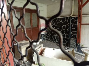 Rumah nuansa klasik Jl. Cendana Cihapit, Kec. Bandung Wetan