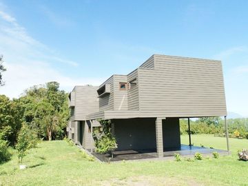 Casa Funcional y Minimalista - Loteo Alihuen Bahía Coique Lago Ranco