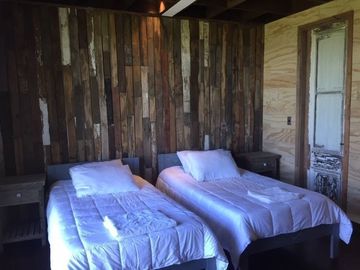 Casa Funcional y Minimalista - Loteo Alihuen Bahía Coique Lago Ranco
