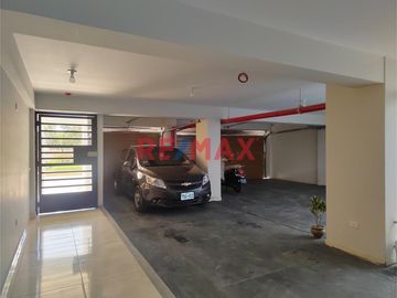 🌟 Tu Nuevo Hogar con la Mejor Vista de la Ciudad 🏡🌆

Descubre este moderno y espacioso departamento de 87 m² en el 7mo piso, ubicado en la exclusiva
