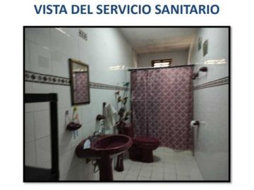 VENDO CASA AMPLIA EN LA CHORRERA GUADALUPE EL NAZARENO 4R