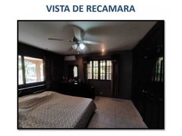 VENDO CASA AMPLIA EN LA CHORRERA GUADALUPE EL NAZARENO 4R