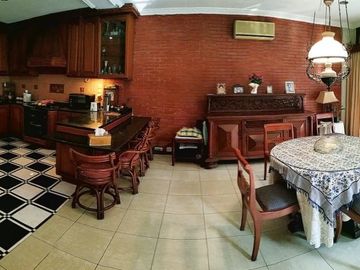 Rumah di Fatmawati, Jakarta Selatan. Asri dan Strategis