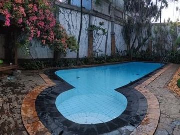 Rumah di Fatmawati, Jakarta Selatan. Asri dan Strategis