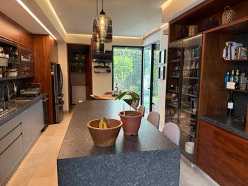 CASA DE LUJO EN EL PEDREGAL