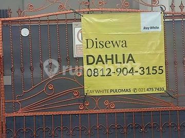 Rimah Tua atau Kavling Yg.terletak di Area Perumahan