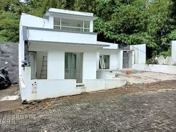 RUMAH DIJUAL 2 LANTAI MURAH MALANG