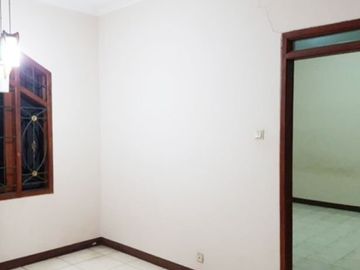 Di Jual Rumah Siap Huni 5 Kamar di Taman Kopo Indah 2 Bandung