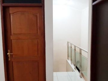 Di Jual Rumah Siap Huni 5 Kamar di Taman Kopo Indah 2 Bandung