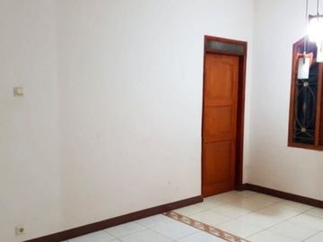 Di Jual Rumah Siap Huni 5 Kamar di Taman Kopo Indah 2 Bandung