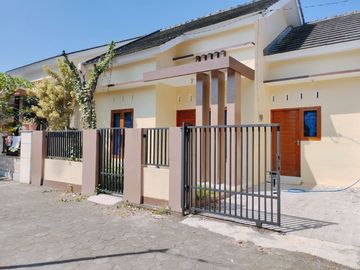 Rumah dekat kampus UGM dan pusat bisnis JL Kaliurang
