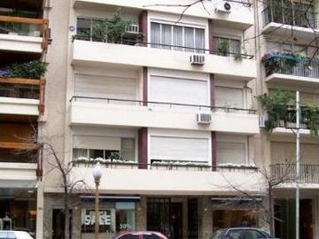 Semipiso de 3/4 ambientes con dependencias de servicio de 146 m2